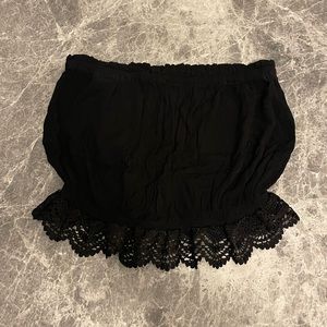Black shirt strapless